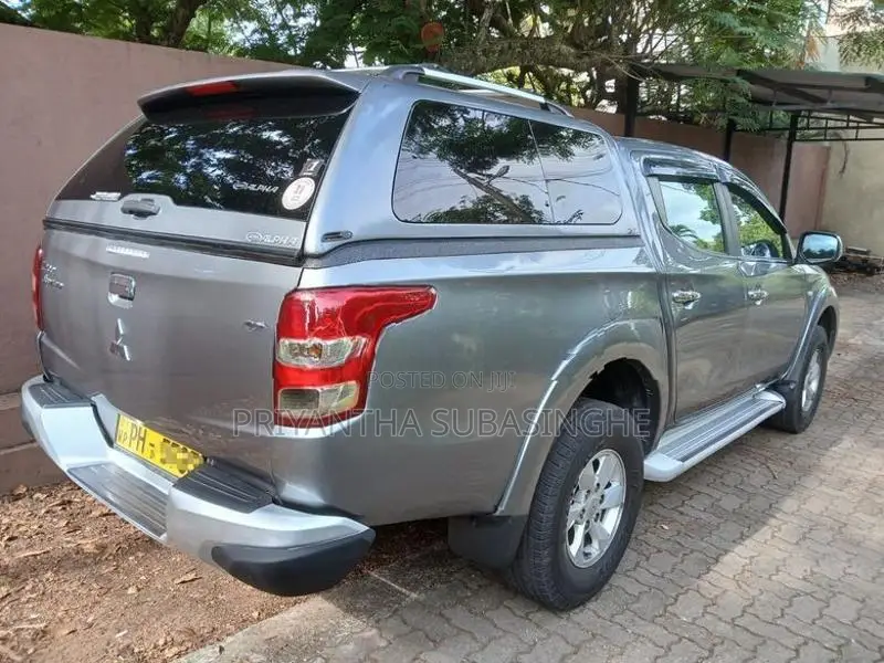 Mitsubishi L200 2016