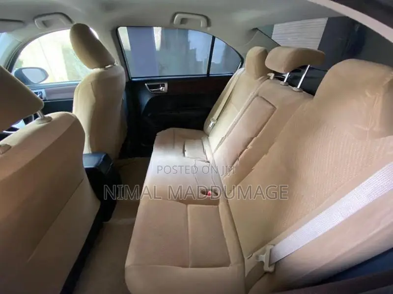 Toyota Axio 2013