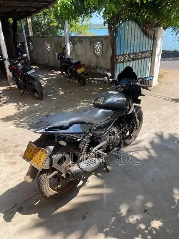 Bajaj Pulsar 150 2014
