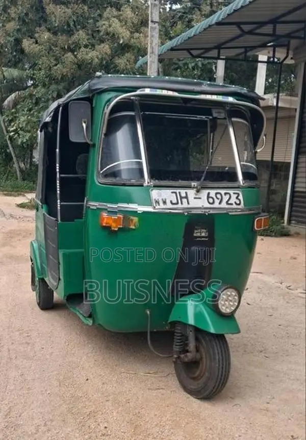 Bajaj RE 2004