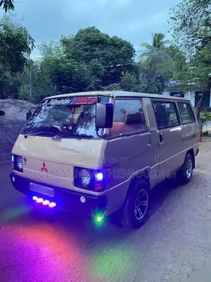 Mitsubishi Delica L300 1982