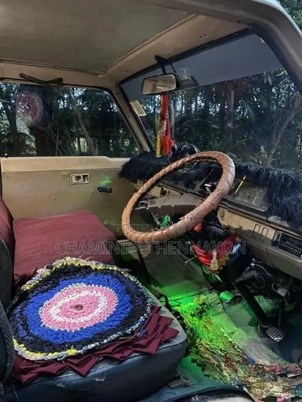 Mitsubishi Delica L300 1982