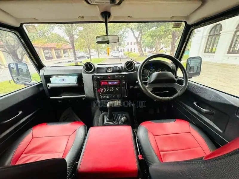 Land Rover Defender Puma 110 2.2Di 1ST 2016