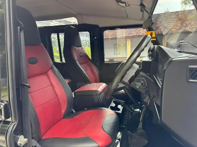 Land Rover Defender Puma 110 2.2Di 1ST 2016
