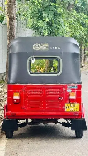 Bajaj RE 2006