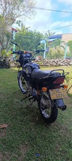 Bajaj CT100 2006