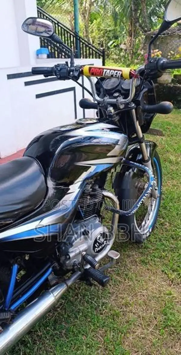 Bajaj CT100 2006