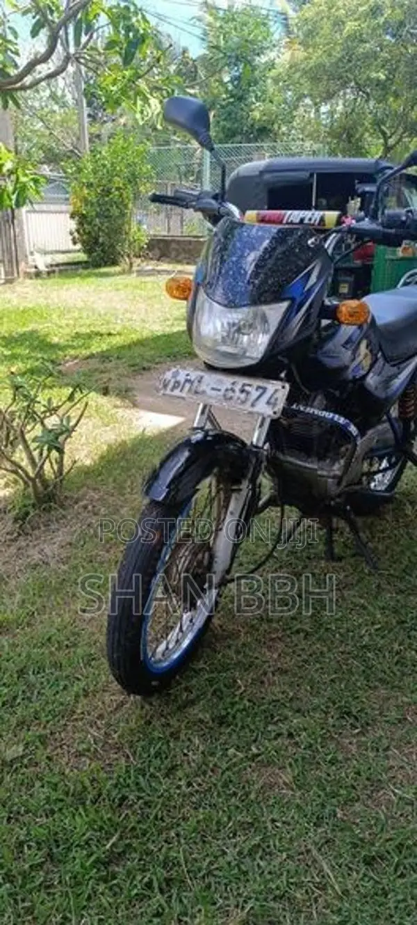 Bajaj CT100 2006