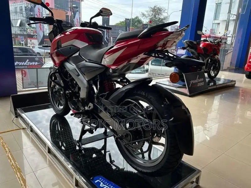 Bajaj Pulsar NS200 2026