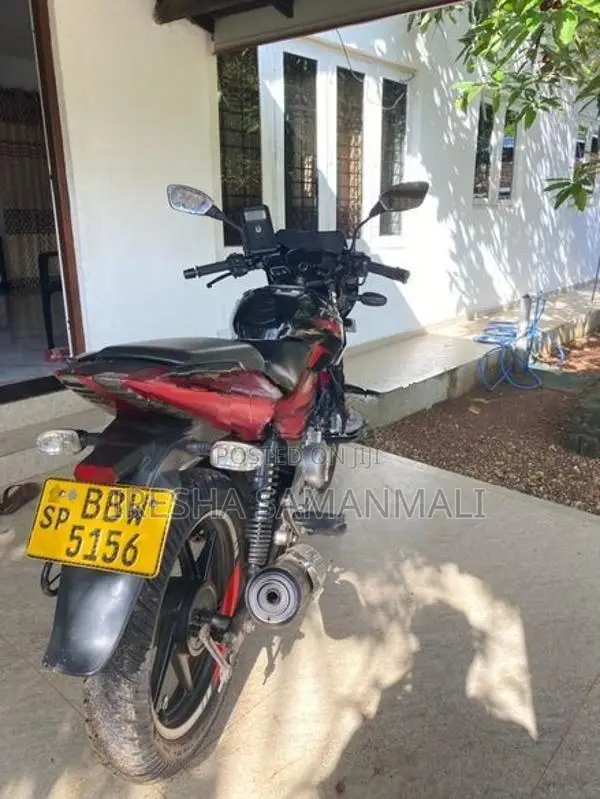 Bajaj Pulsar 180 2016