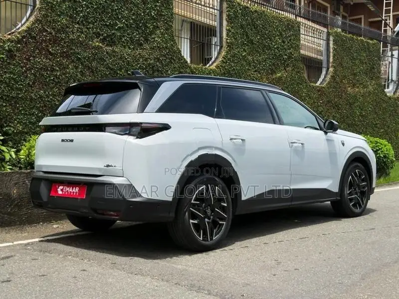 Peugeot 5008 Fully Loaded 2025