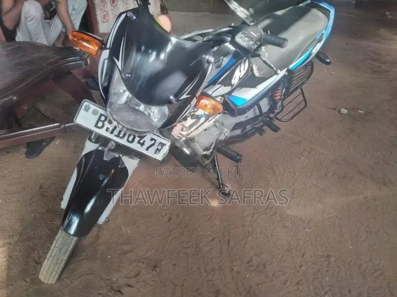 Bajaj CT100 2019