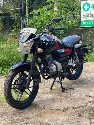 Bajaj V15 2016