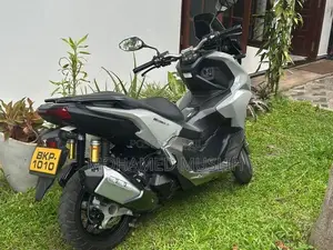 Honda ADV 160 2025