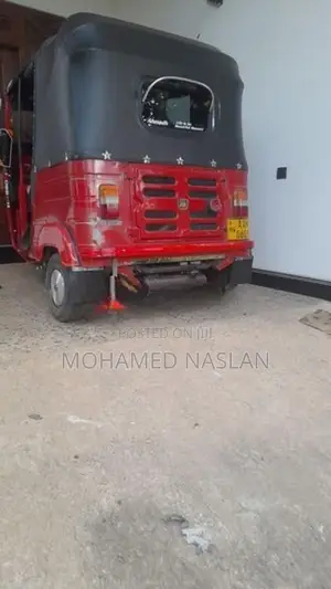 Bajaj RE 2014
