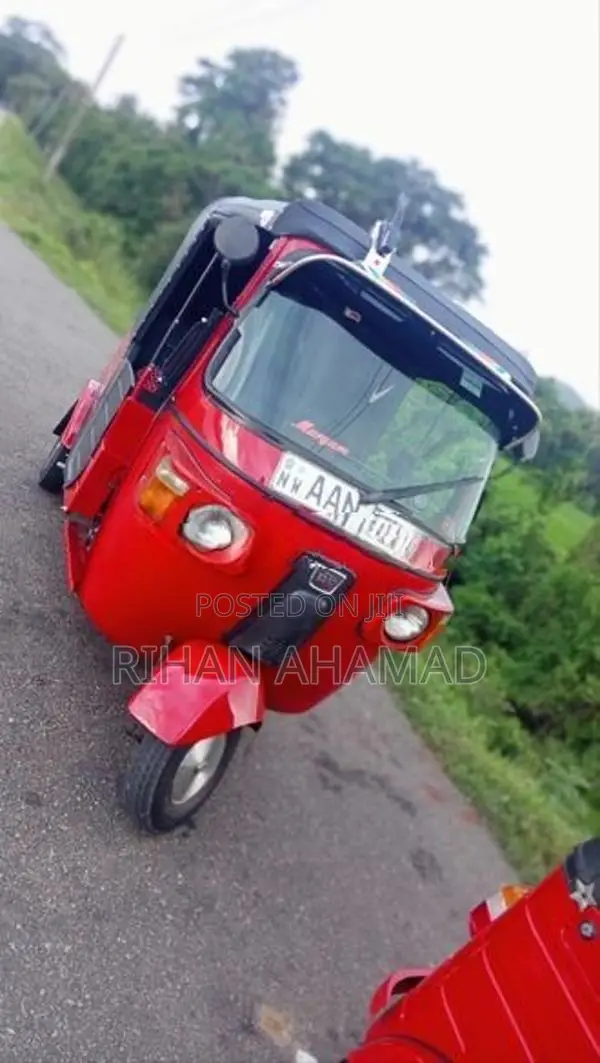 Bajaj RE 2014