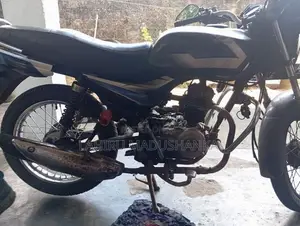 Bajaj CT100 2015