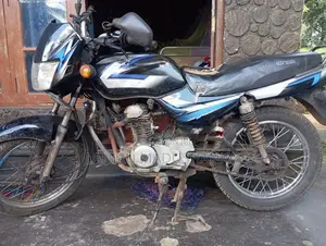 Bajaj CT100 2015