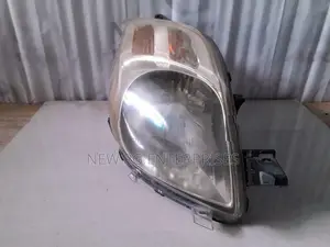 Toyota Vitz KSP90 Headlight LHS