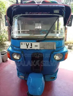 Bajaj RE RE205 2011