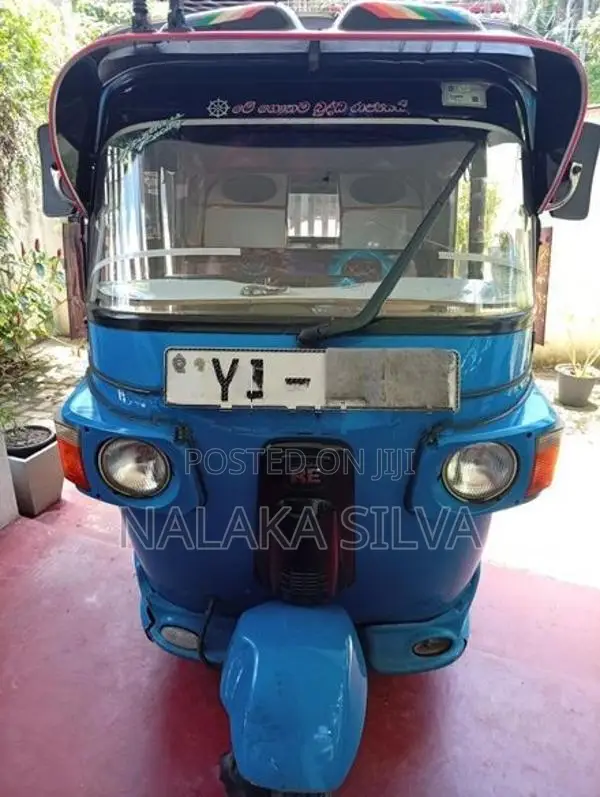 Bajaj RE RE205 2011