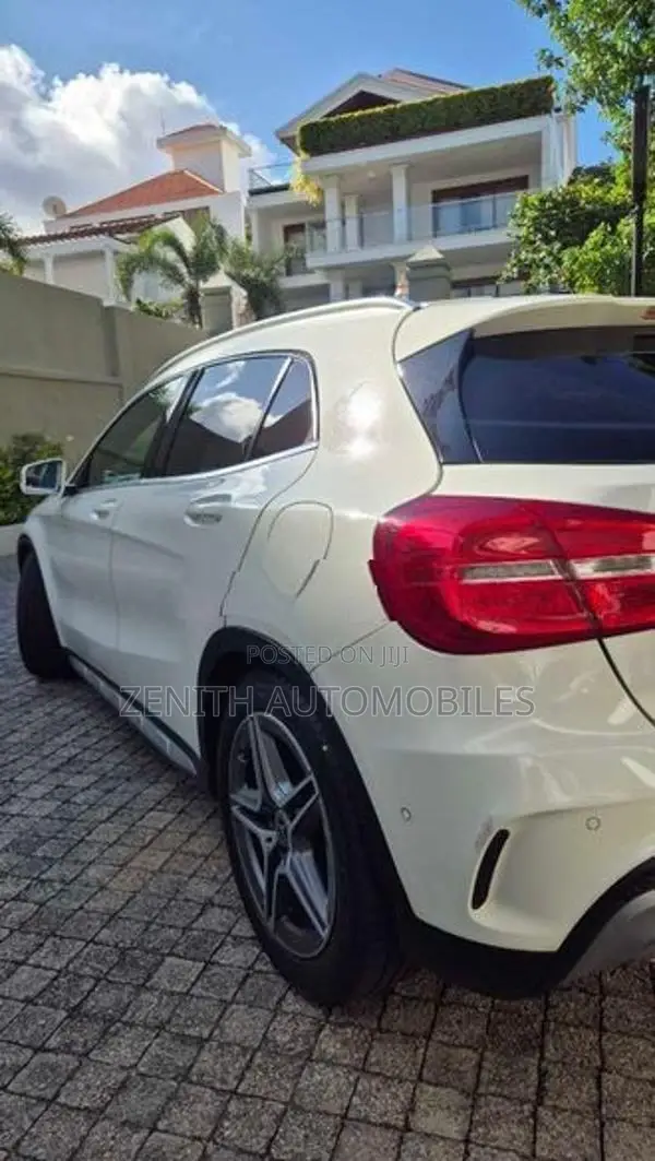 Mercedes Benz GLA 200 220 CDI 2014