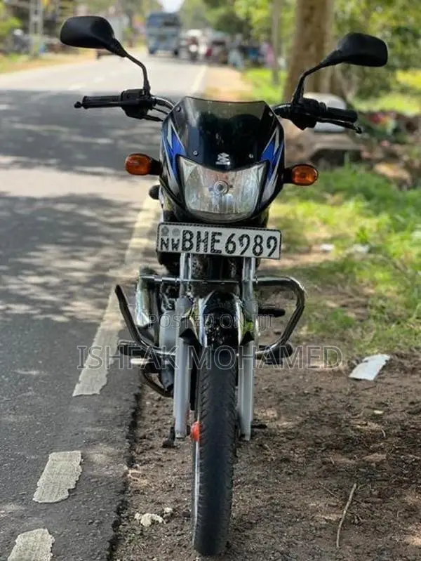 Bajaj CT100 2018