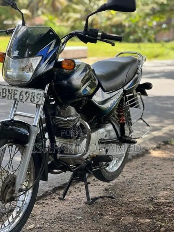 Bajaj CT100 2018