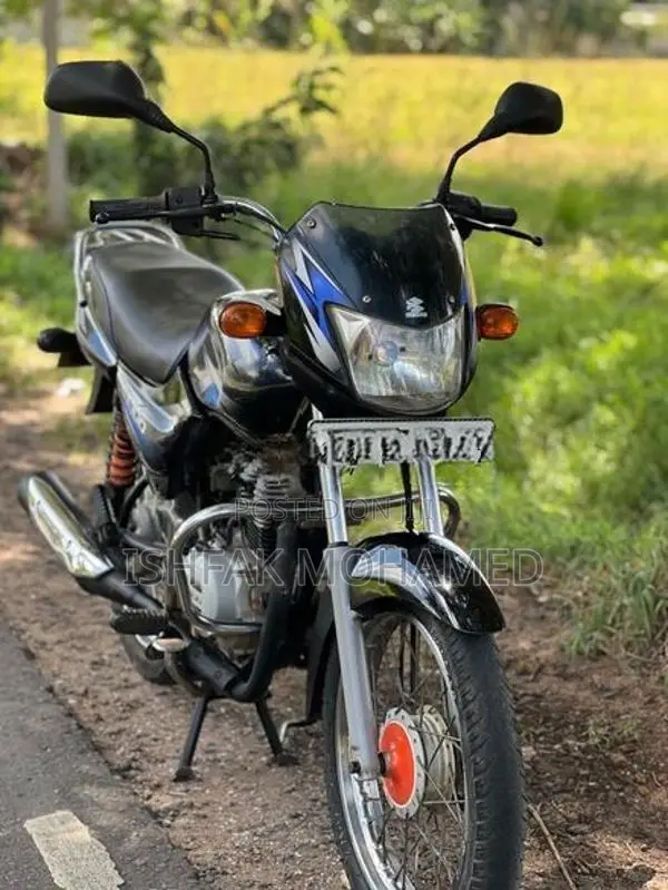 Bajaj CT100 2018