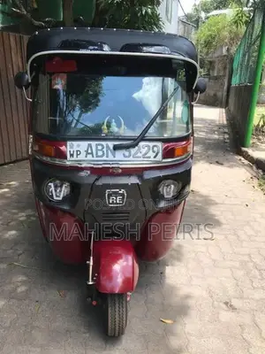 Bajaj RE 2016