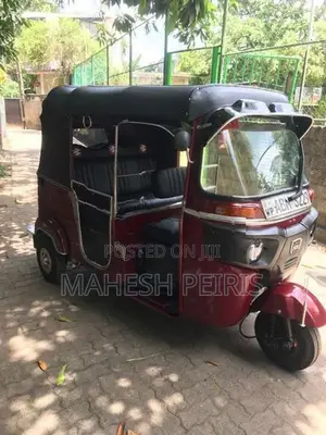 Bajaj RE 2016