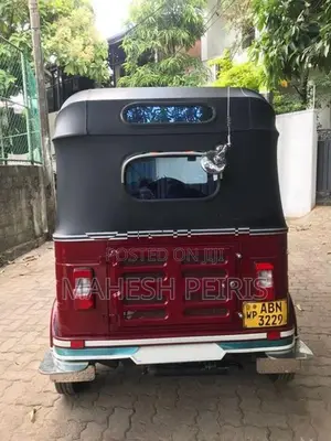 Bajaj RE 2016