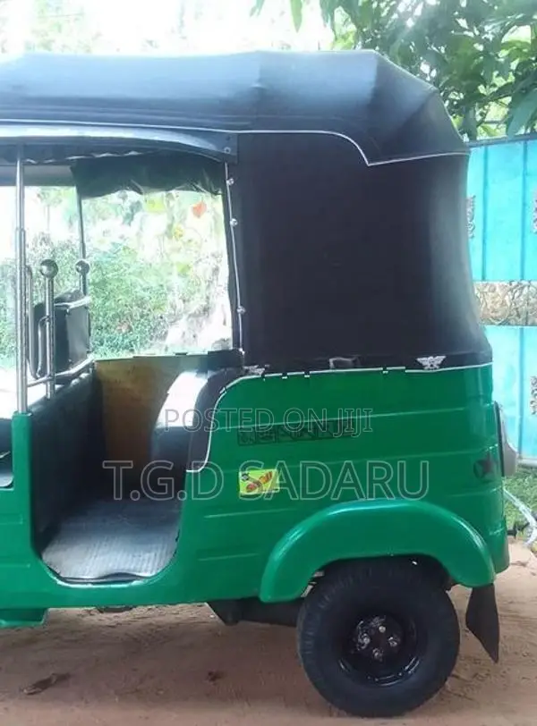 Bajaj RE 2014