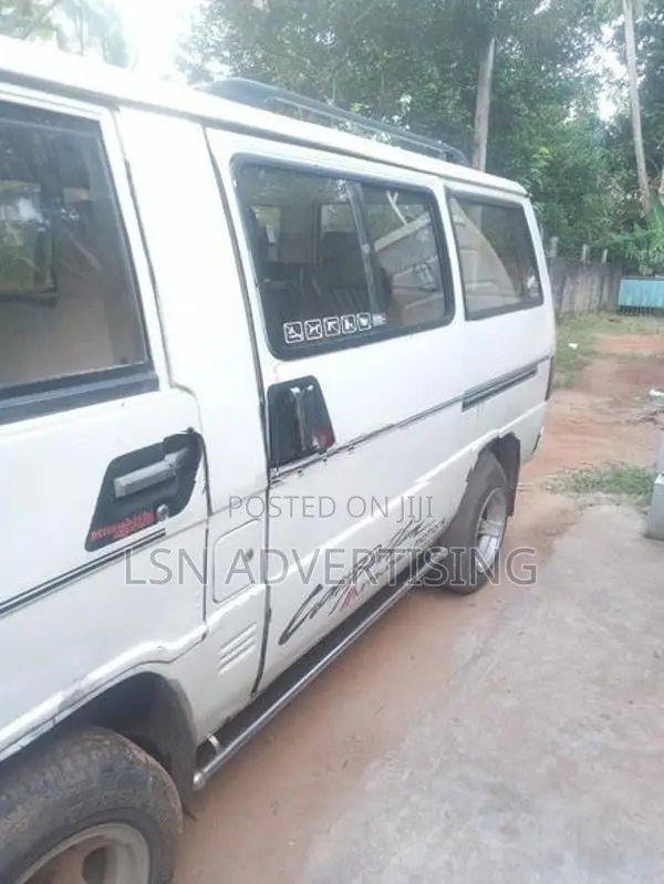 Mitsubishi Delica 1985