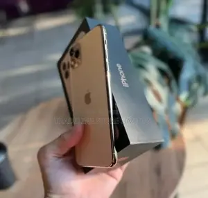 New Apple iPhone 11 Pro Max 256 GB Gold