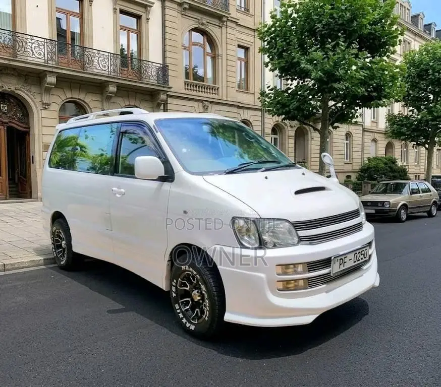 Toyota TownAce Fully Noah KR42 7K EFI 2012 Van (Used)