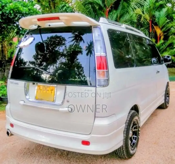 Toyota TownAce Fully Noah KR42 7K EFI 2012 Van (Used)