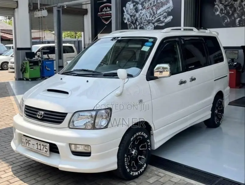 Toyota TownAce Fully Noah Kr42 3C Turbo 2013 Van (Used)