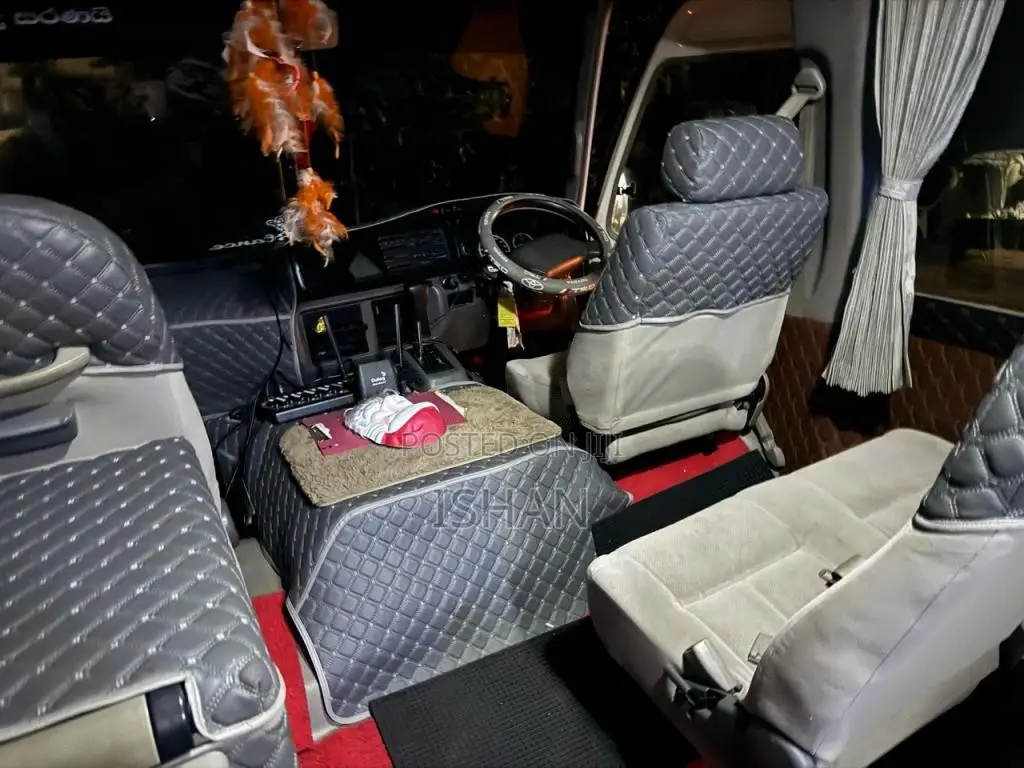 Toyota Coaster 2010 Bus (Used)