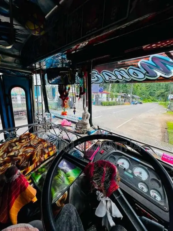 Ashok-Leyland Viking 2015 Bus (Used)