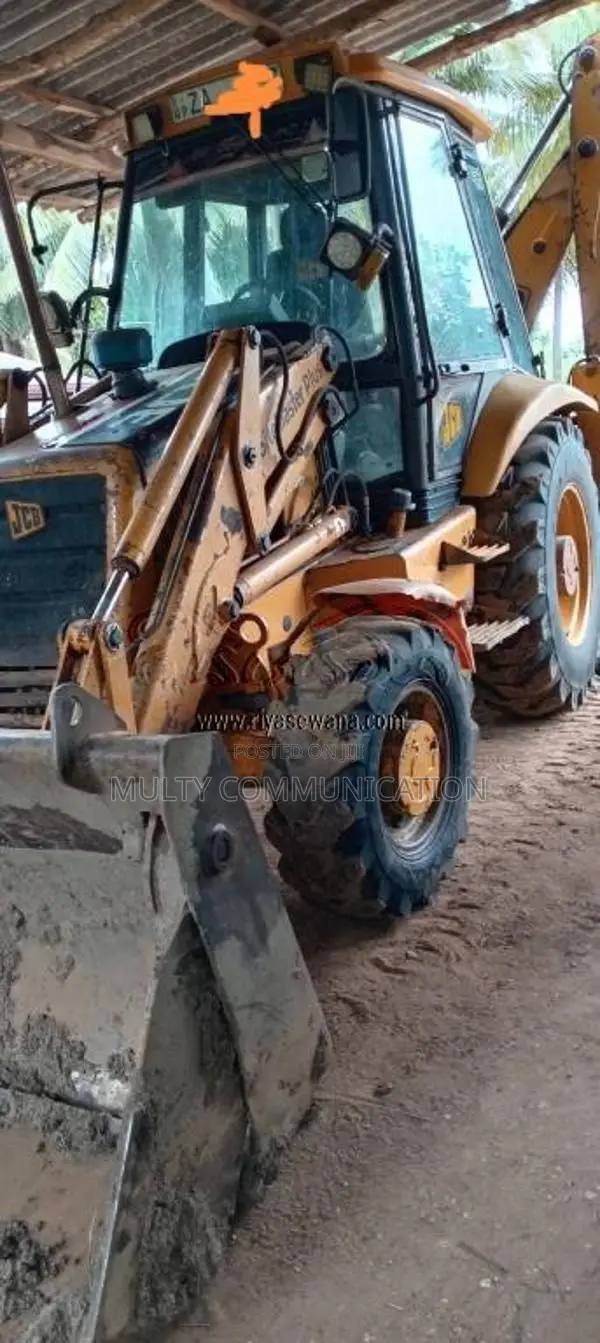 JCB P 8 3cx 1996 Heavy-Duty (Used)