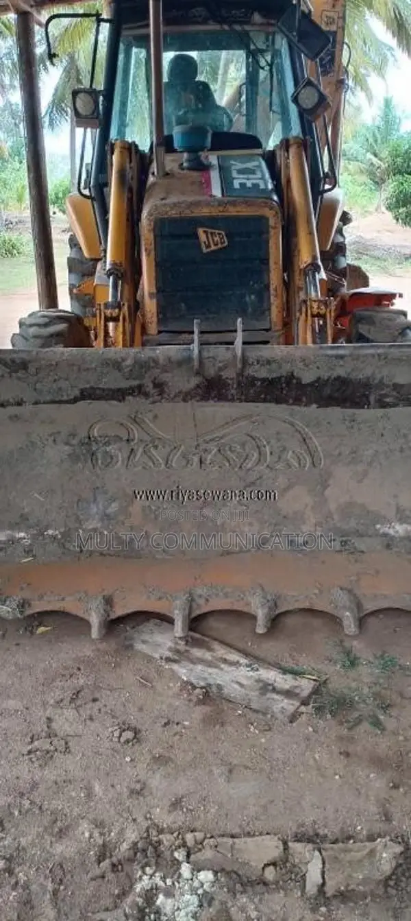 JCB P 8 3cx 1996 Heavy-Duty (Used)
