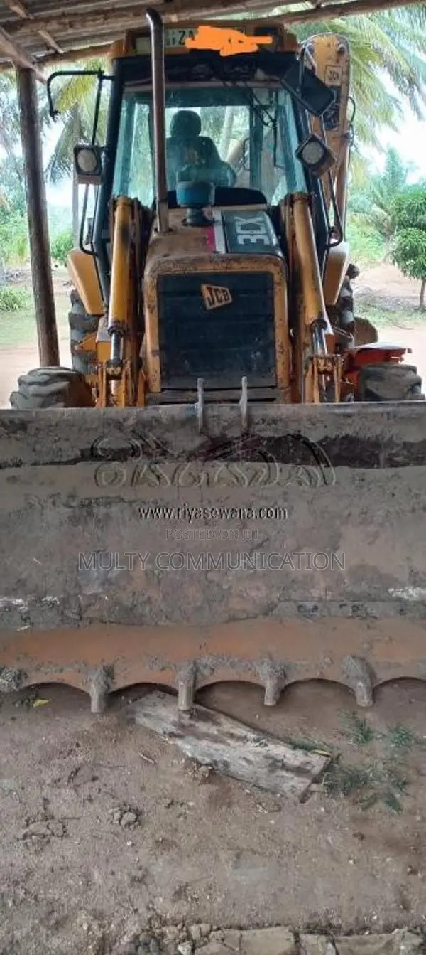 JCB P 8 3cx 1996 Heavy-Duty (Used)