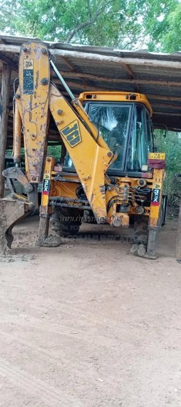 JCB P 8 3cx 1996 Heavy-Duty (Used)