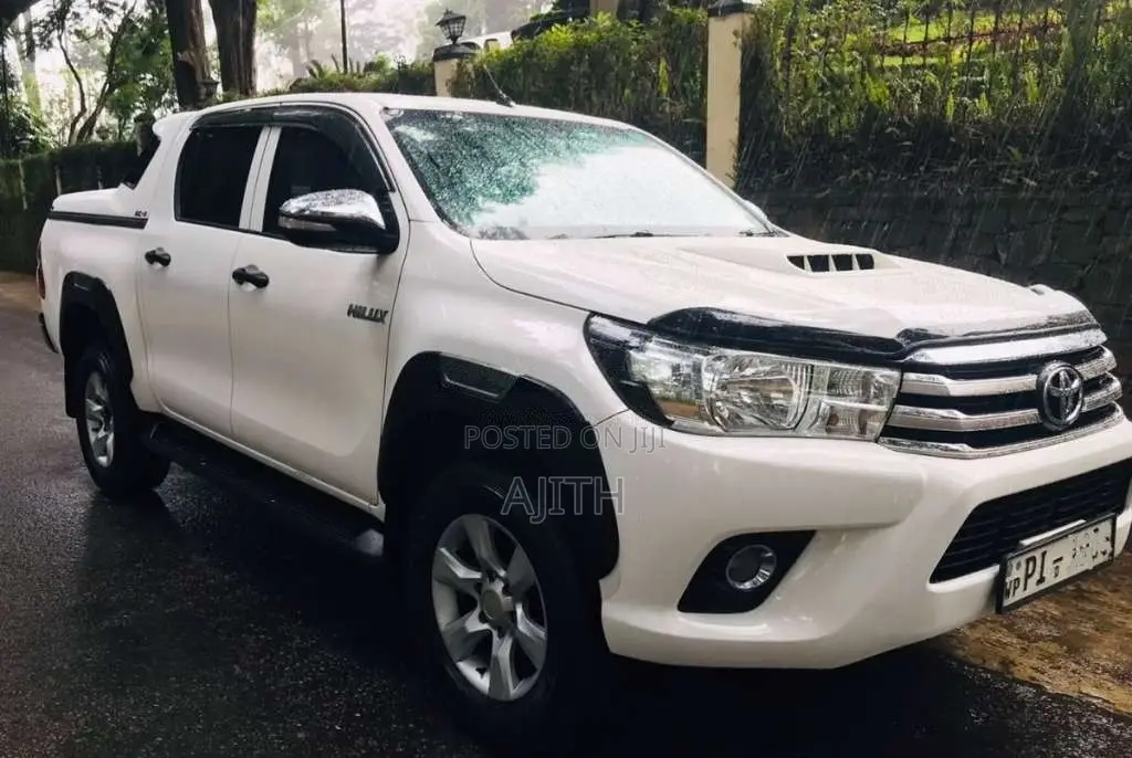 Toyota Hilux 2017 Pickup (Used)