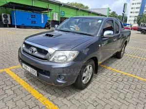 Toyota Hillux Smart Cab 2010 Pickup (Used)