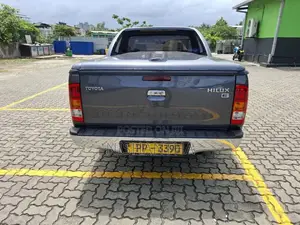 Toyota Hillux Smart Cab 2010 Pickup (Used)