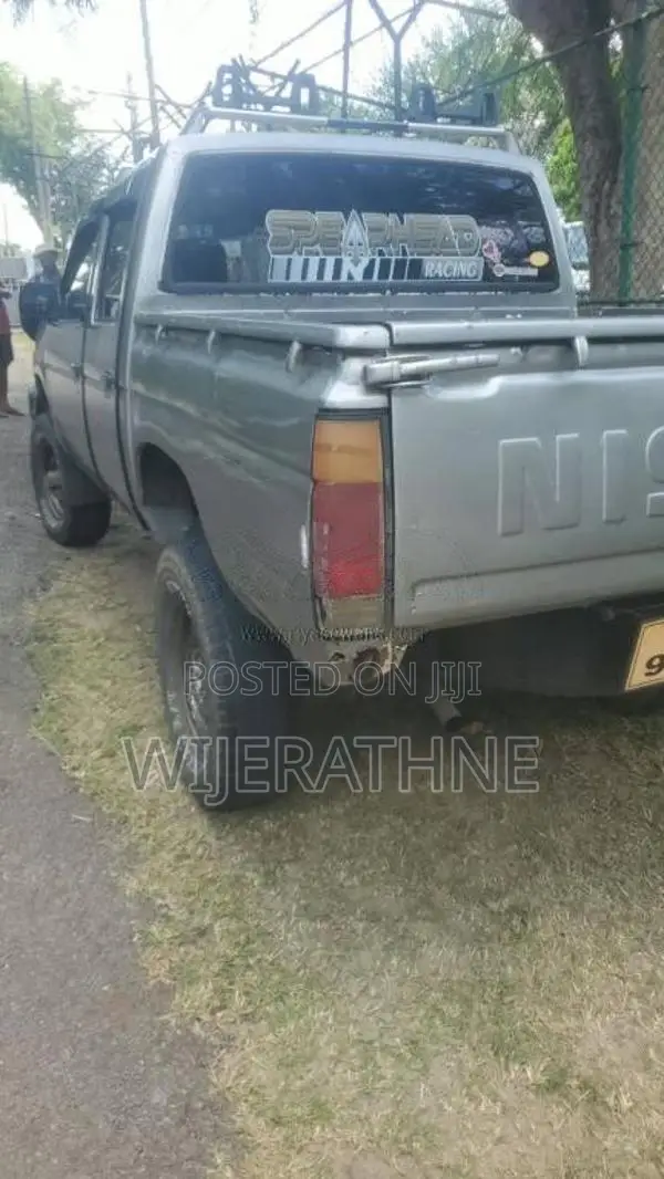 Nissan Double Cab 1989 Pickup (Used)