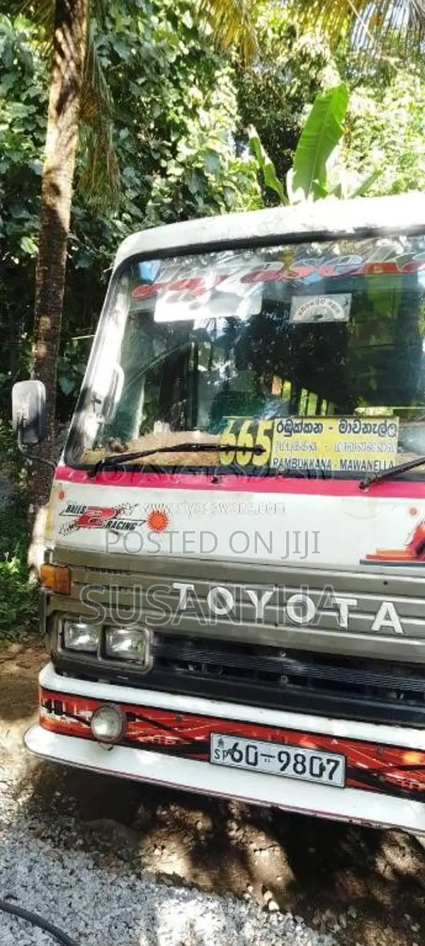 Toyota Dyna 1991 Bus (Used)