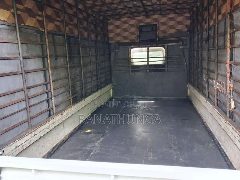 Mazda Brawny 2000 Lorry (Used)